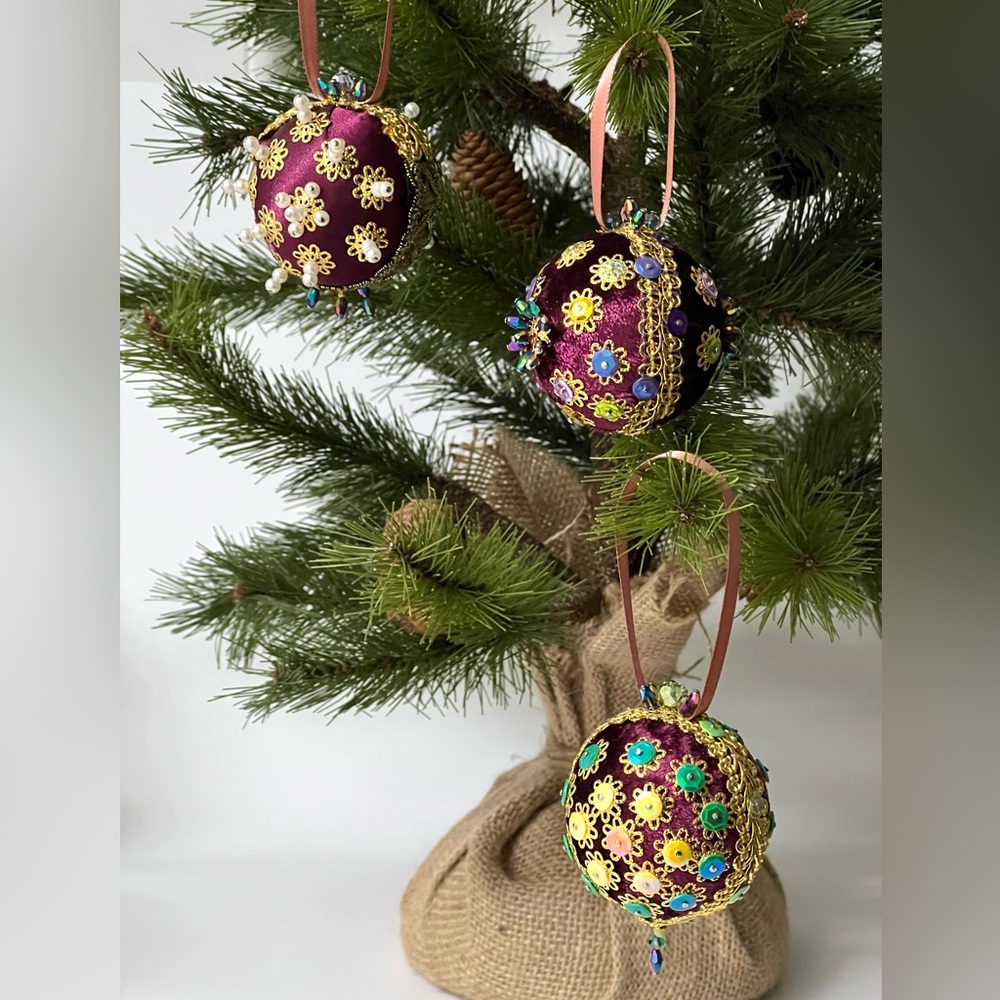 Set of 3 Handmade Vintage Style Push Pin Christmas Ball Ornaments Sequins Beads
